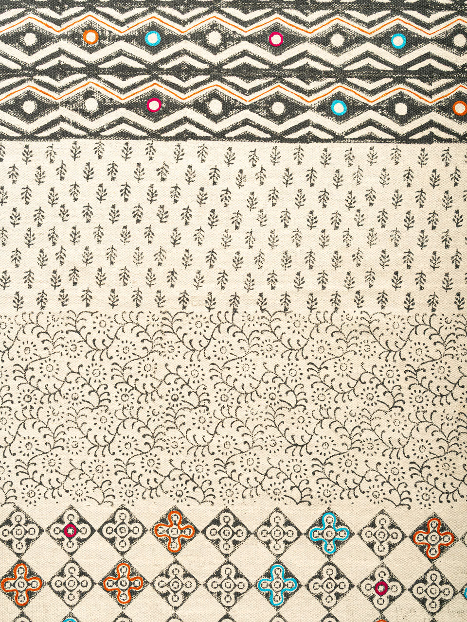 Tabchen Cotton Printed Rug Contrast Living