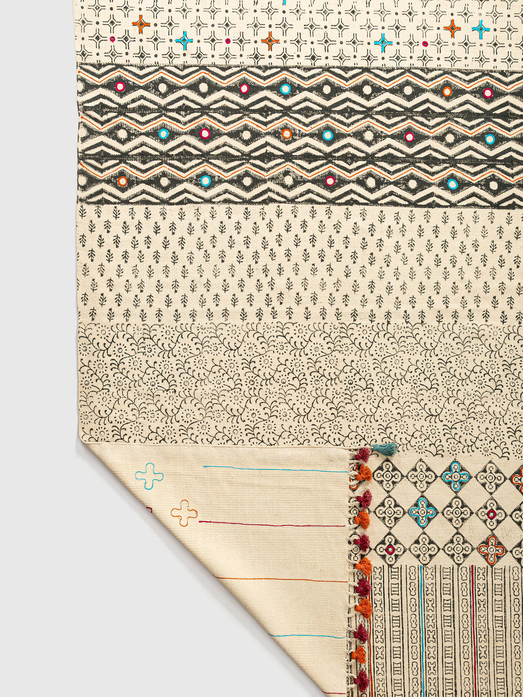 Tabchen Cotton Printed Rug Contrast Living