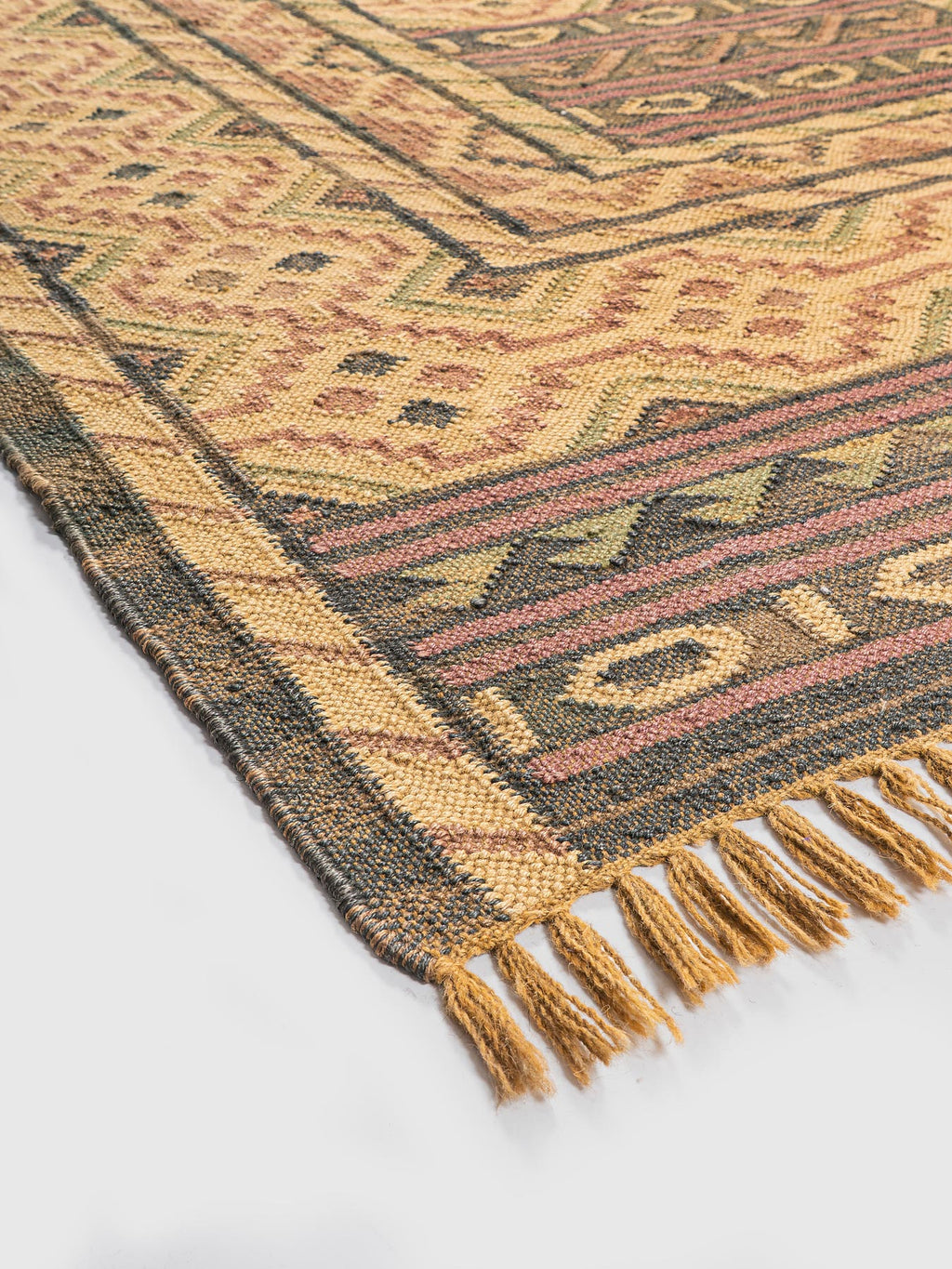 Tarragon Trace Jute Killim Rug Contrast Living