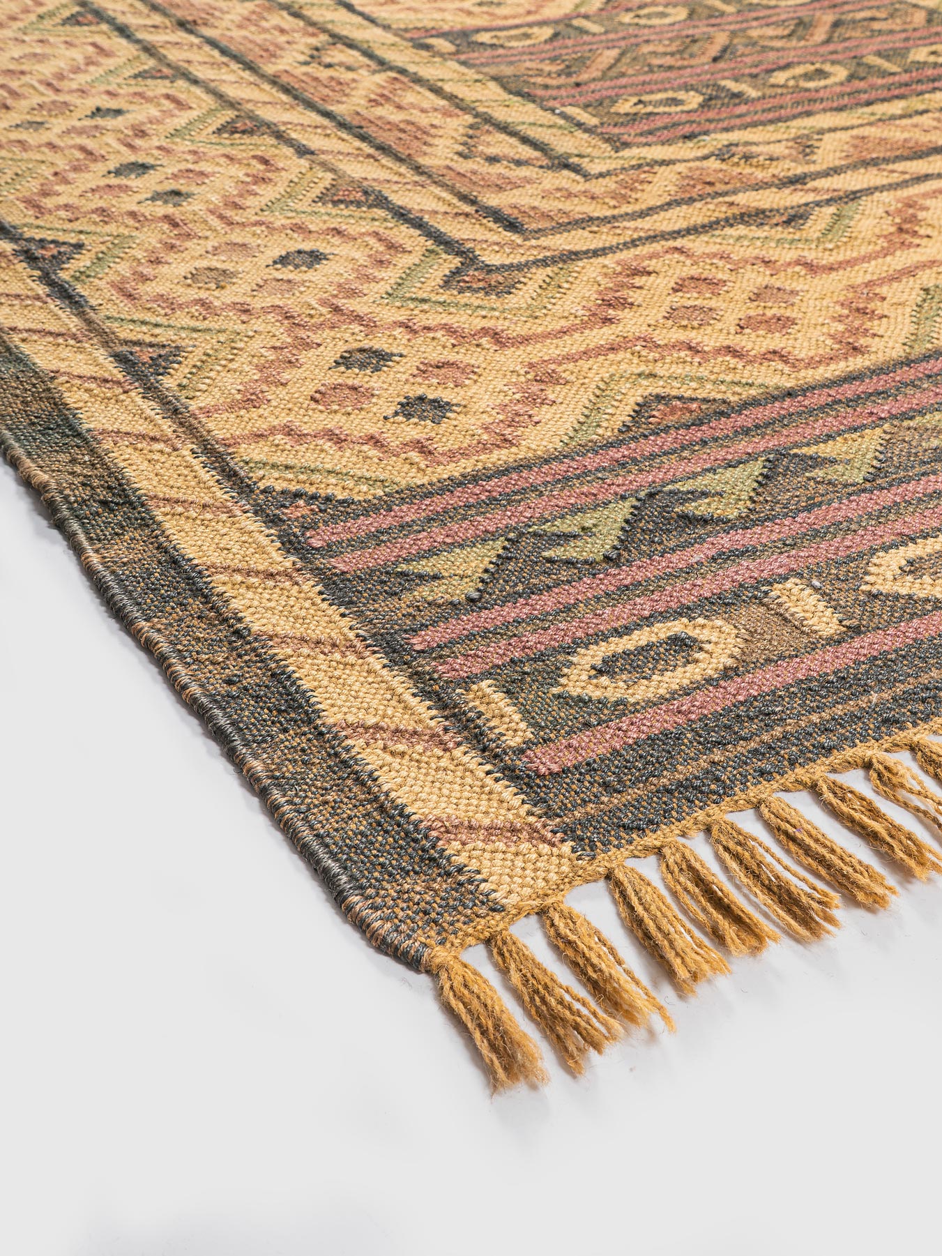 Tarragon Trace Jute Killim Rug Contrast Living