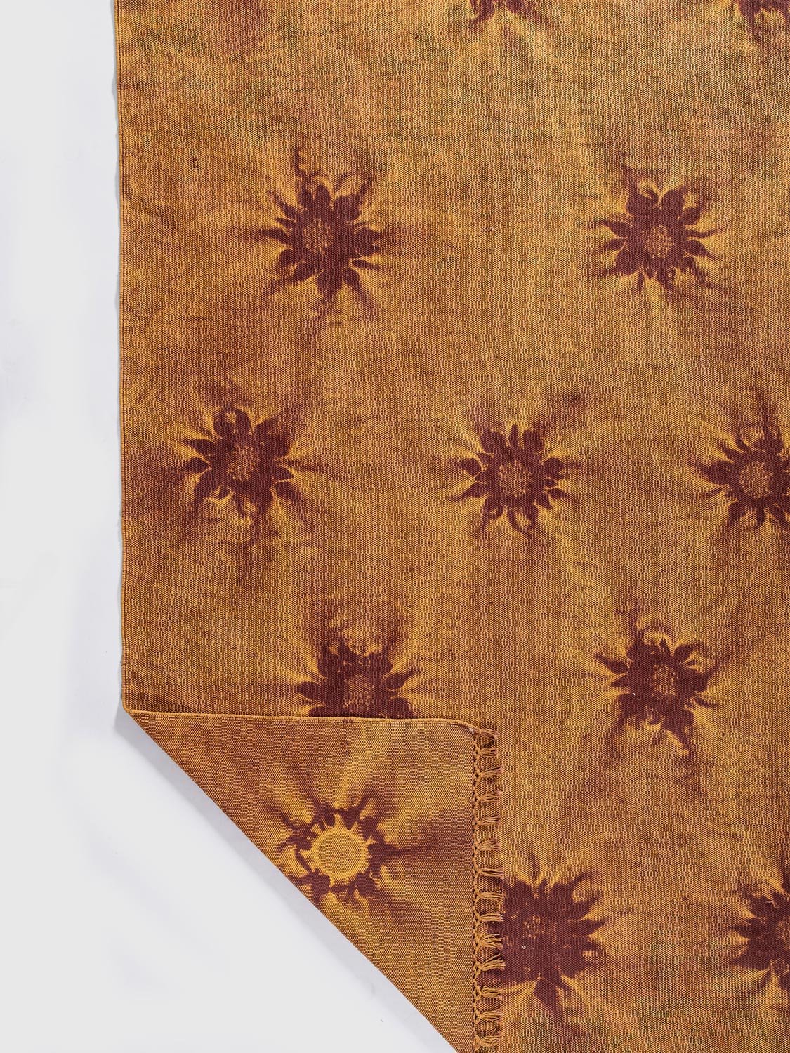 Marisol Glow Printed Rug Contrast Living