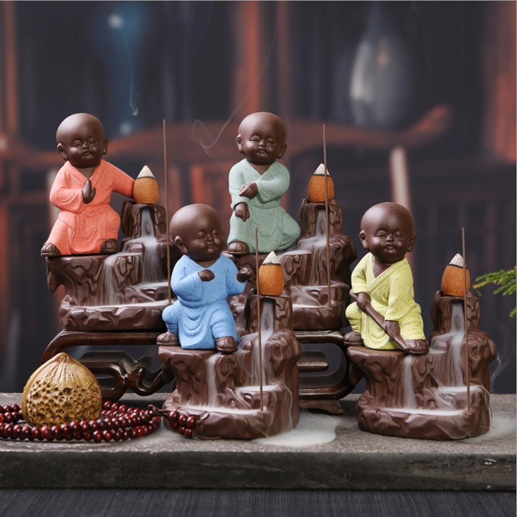 Karate Style Monk Buddha Idol Smoke Backflow Cone Incense Holder Decorative Showpiece With 10 Backflow Incense Cone Kafalo