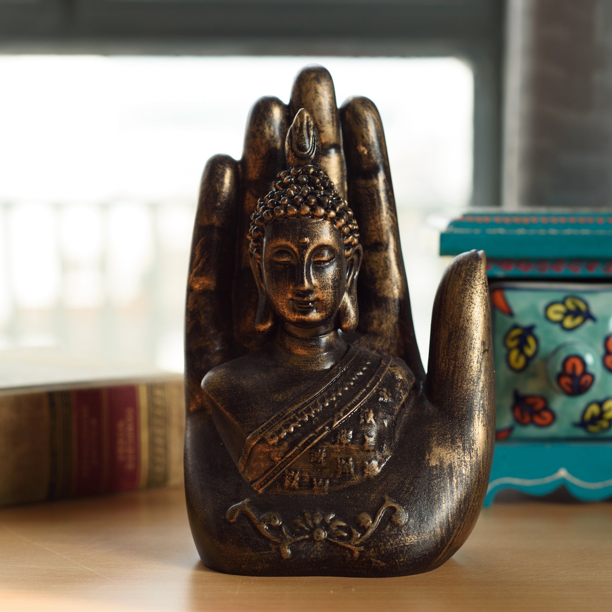 Polyresin Palm Buddha Statue Religious Idol Kafalo