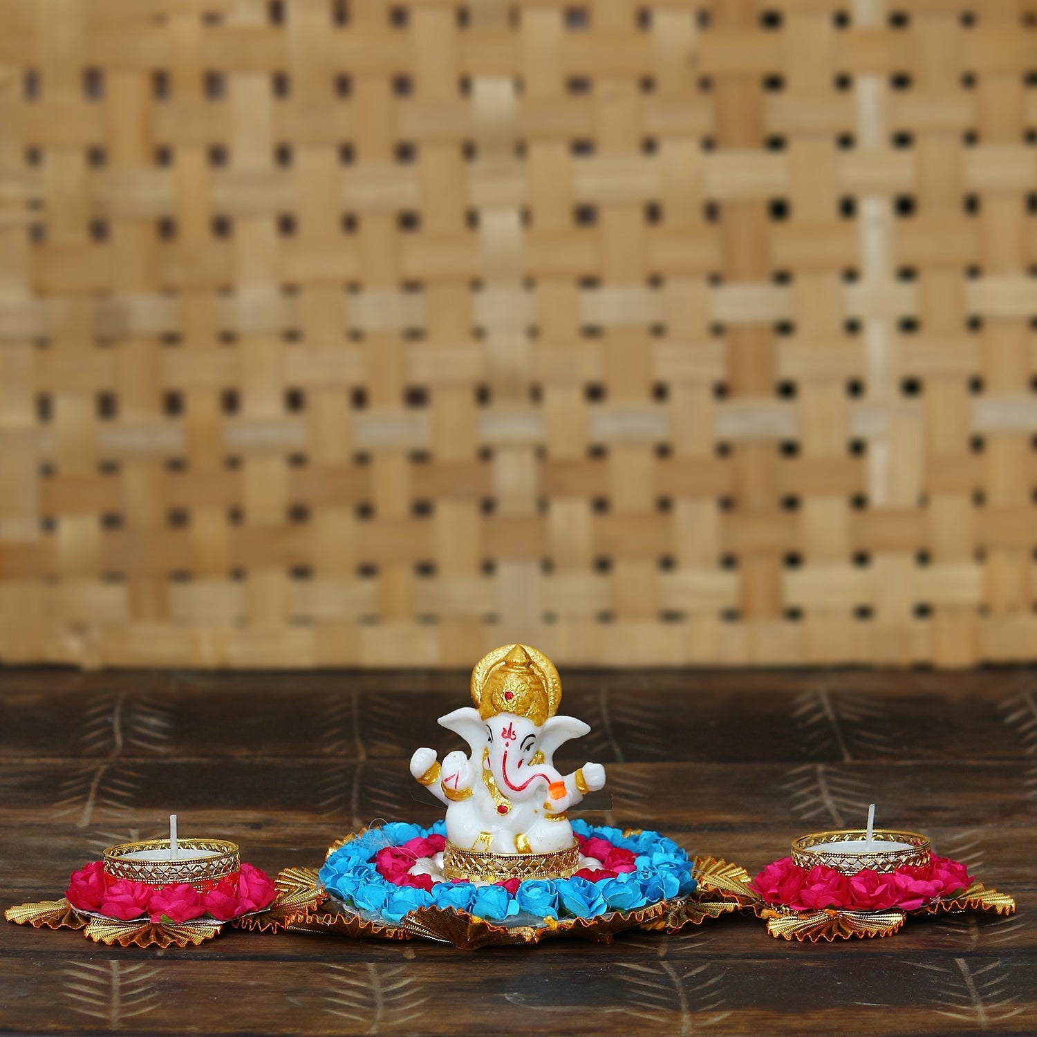 Lord Ganesha Idol On Decorative Plate With 2 Tea Light Holders Kafalo