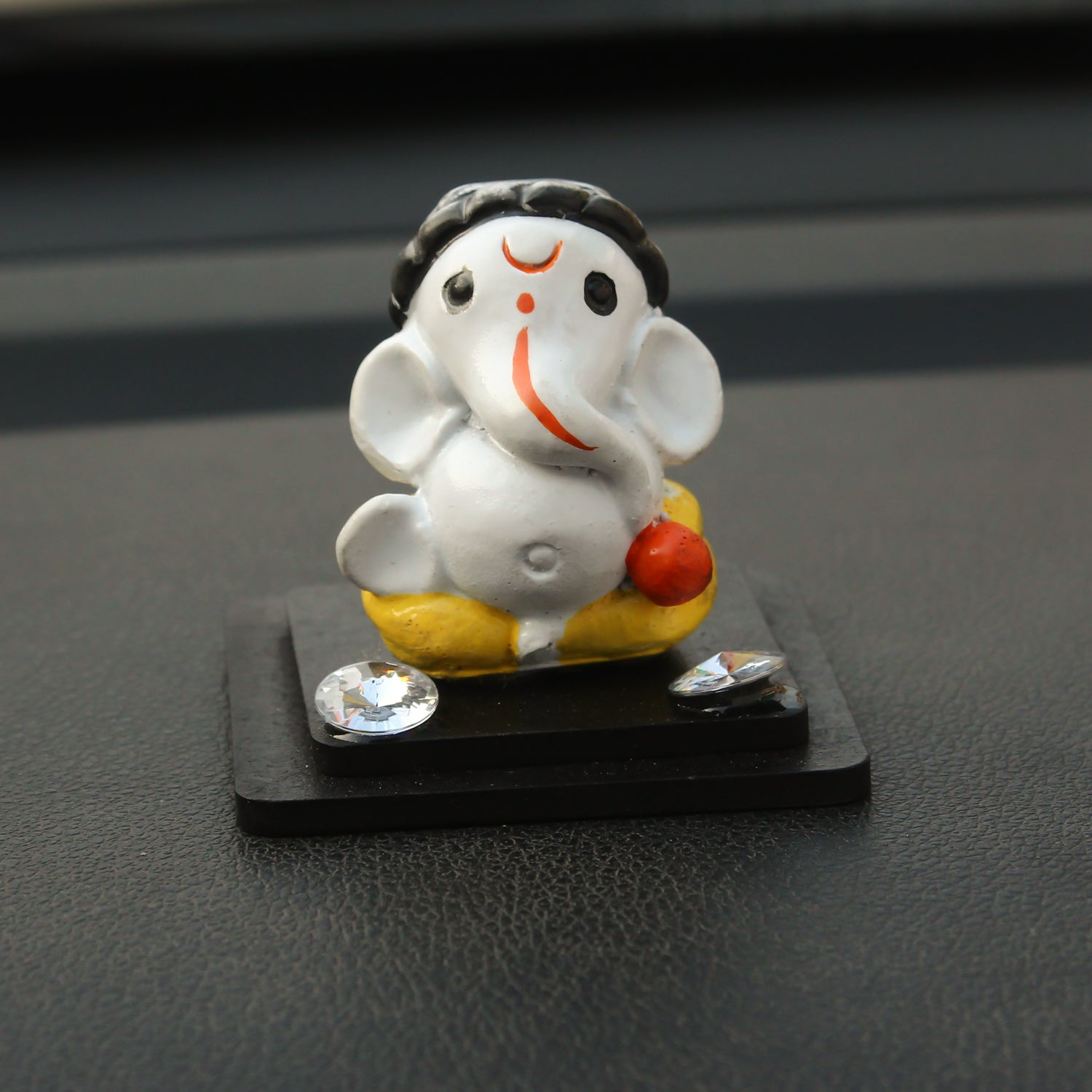 Decorative Lord Ganesha Showpiece for Car Dashboard, Home Temple and Office Desks Kafalo