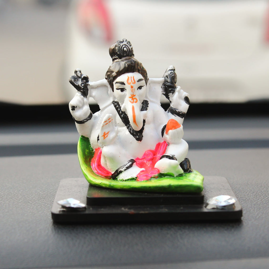 Decorative Lord Ganesha Idol For Car Dashboard, Home Temple, And Office Desks Kafalo