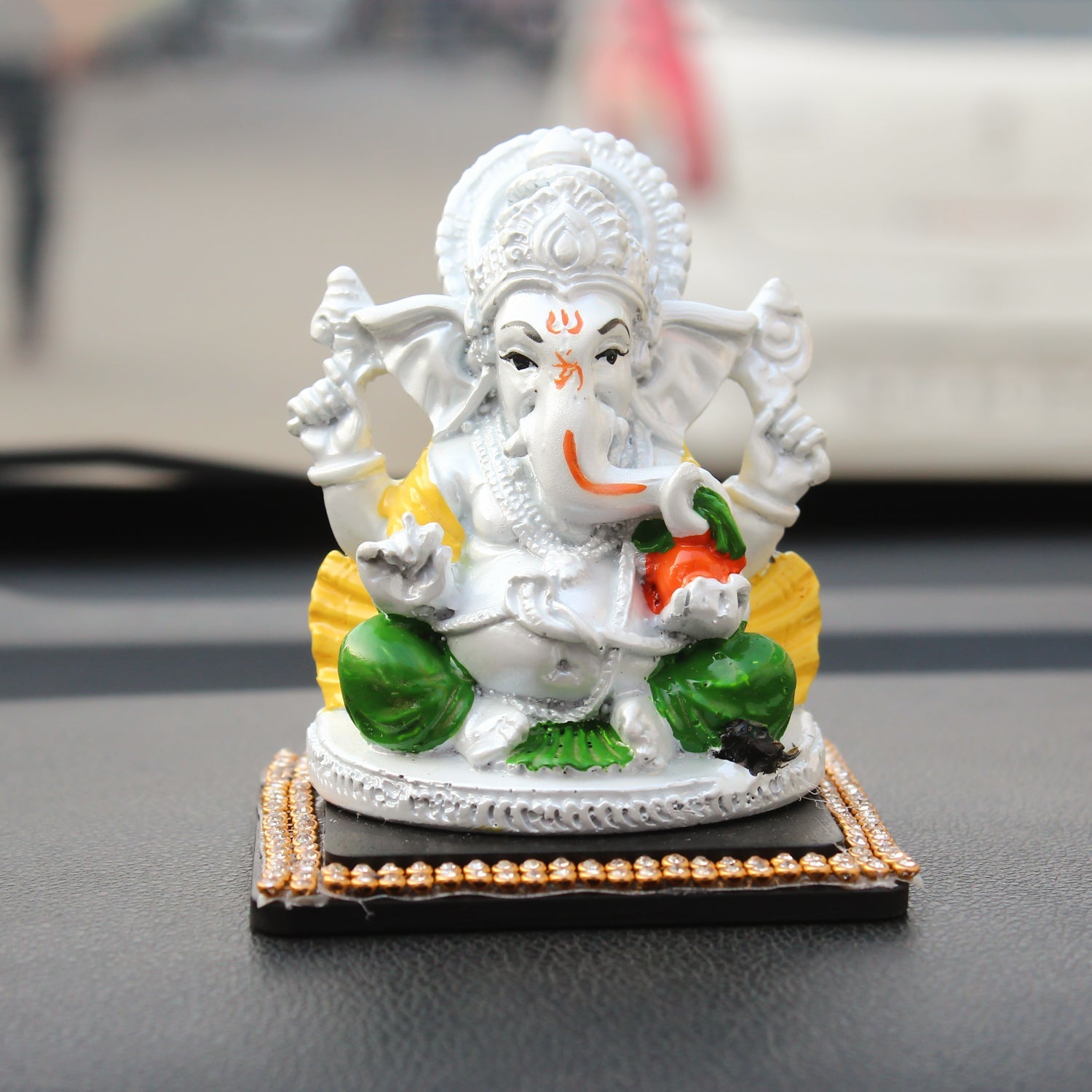 Decorative Lord Ganesha Showpiece for Car Dashboard, Home Temple and Office Desks Kafalo