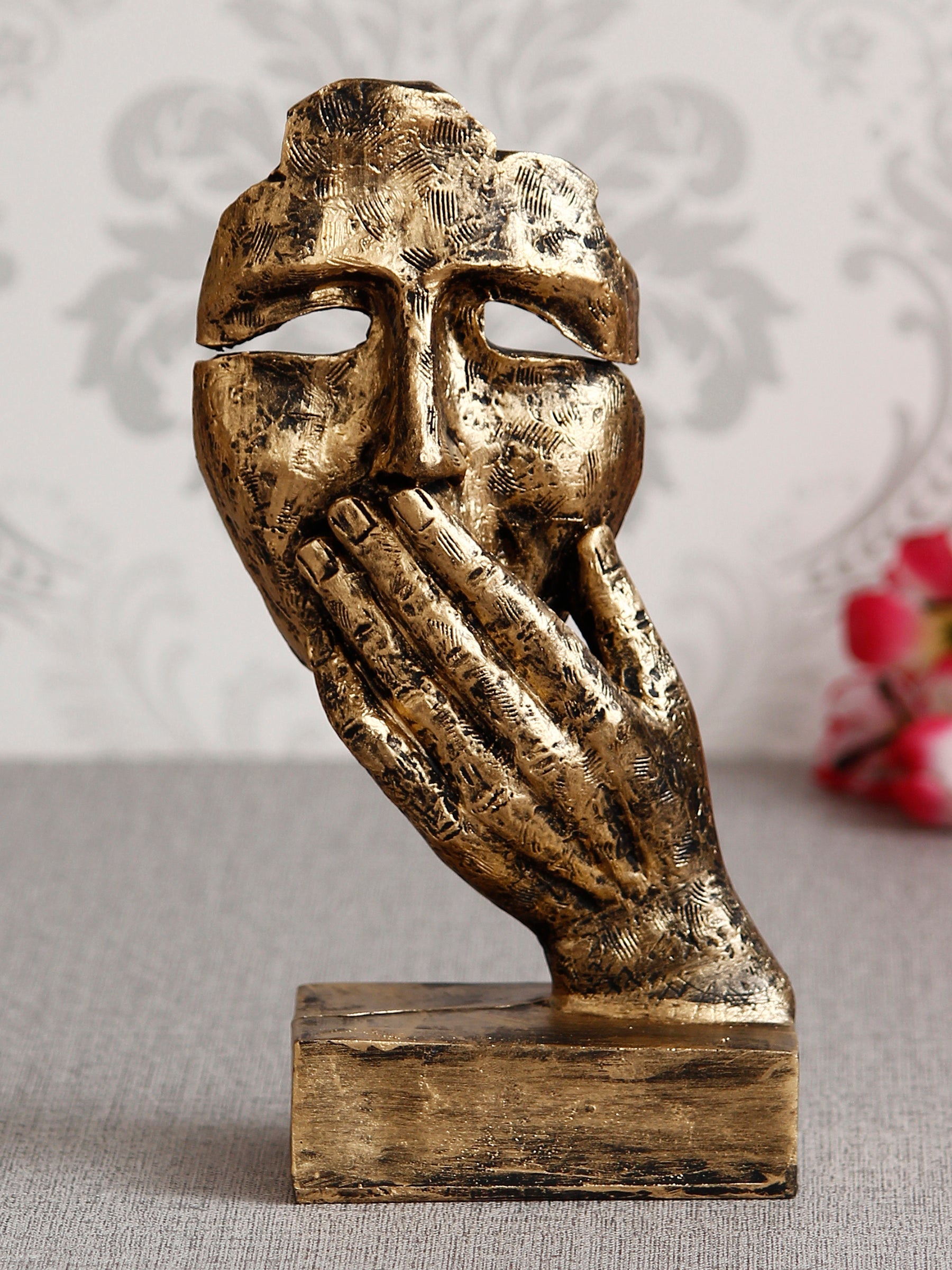 Polyresin Golden Human Face Statue Hand on Mouth Handcrafted Decorative Showpiece Kafalo