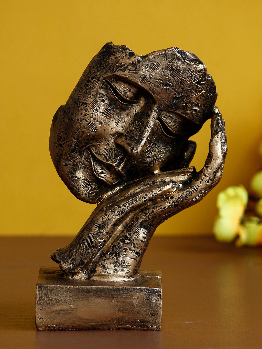 Polyresin Golden Human Face Statue Sleeping on Hands Handcrafted Decorative Showpiece Kafalo