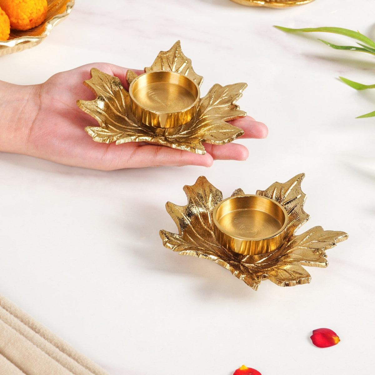 Maple Glow Aluminium Tealight Holder Set Of 2 In Festive Gift Box Nestasia