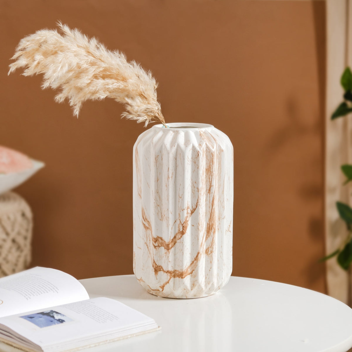 Marbled Chic Ceramic Vase Nestasia