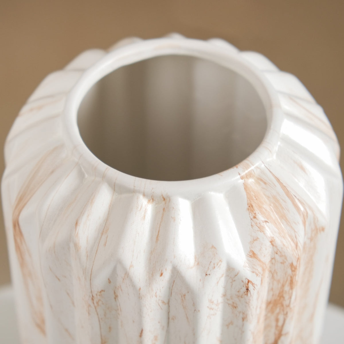 Marbled Chic Ceramic Vase Nestasia