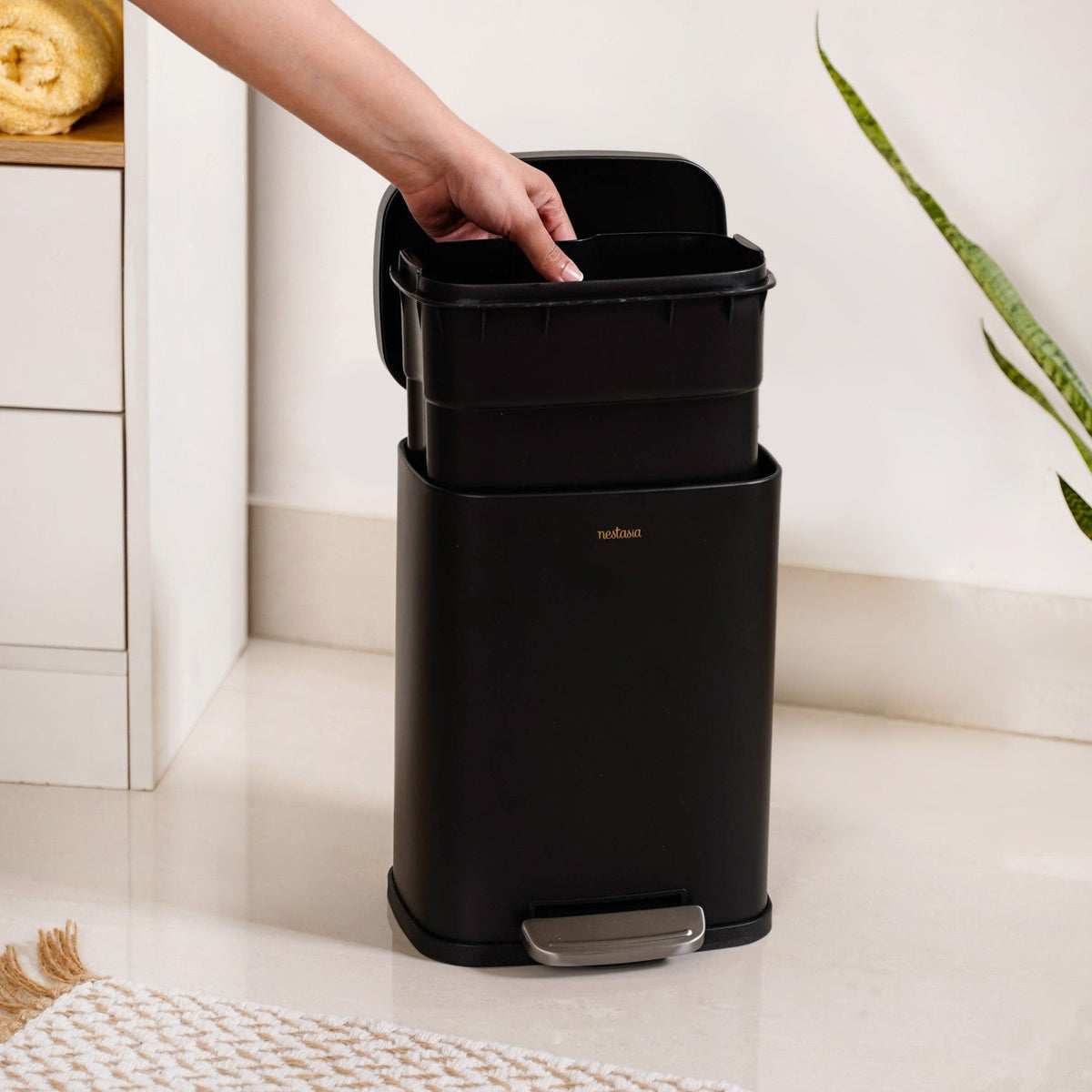 Dustro Metal Pedal Dustbin Black 5000ml Nestasia
