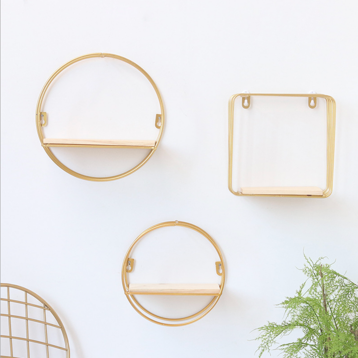 Round Metal and Wood Shelf Nestasia