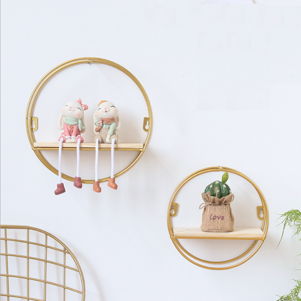 Round Metal and Wood Shelf Nestasia