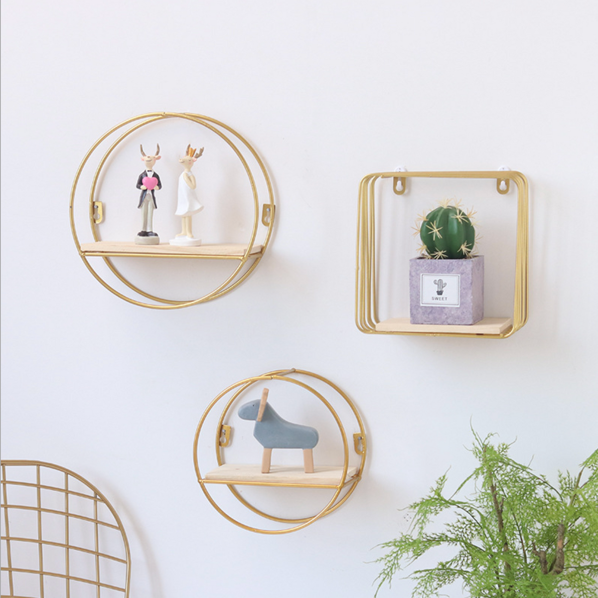 Round Metal and Wood Shelf Nestasia