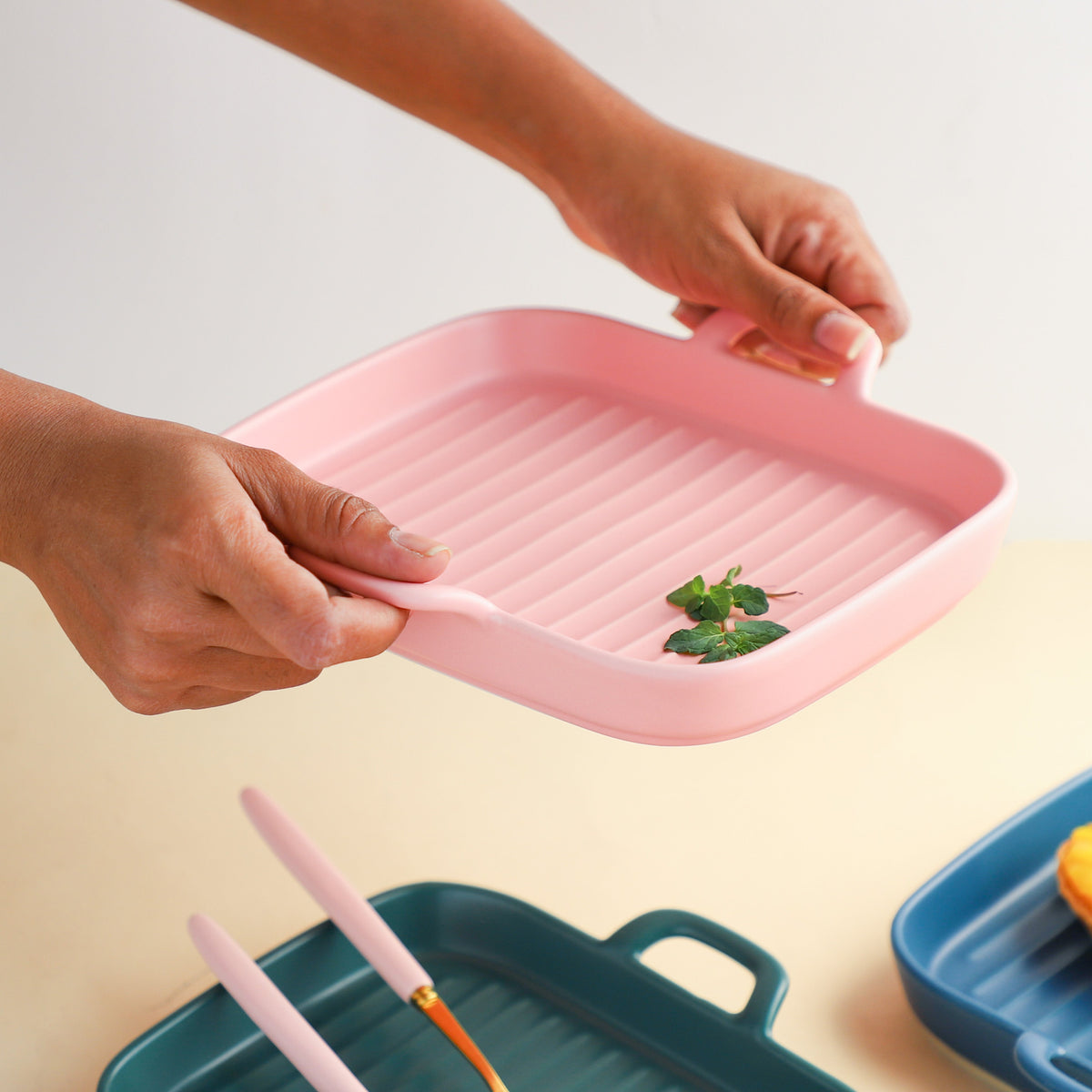 Microwave Safe Plate Nestasia
