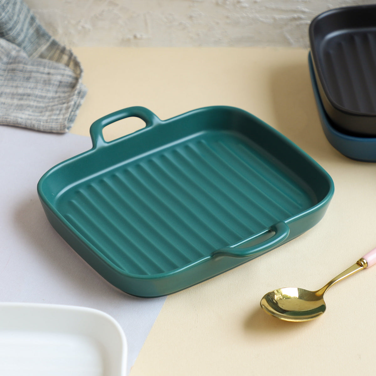 Microwave Safe Plate Nestasia