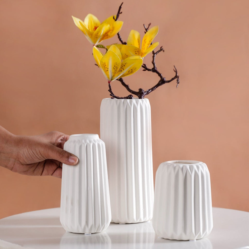 Minimalist Matte White Flower Vase Set Of 3 Nestasia