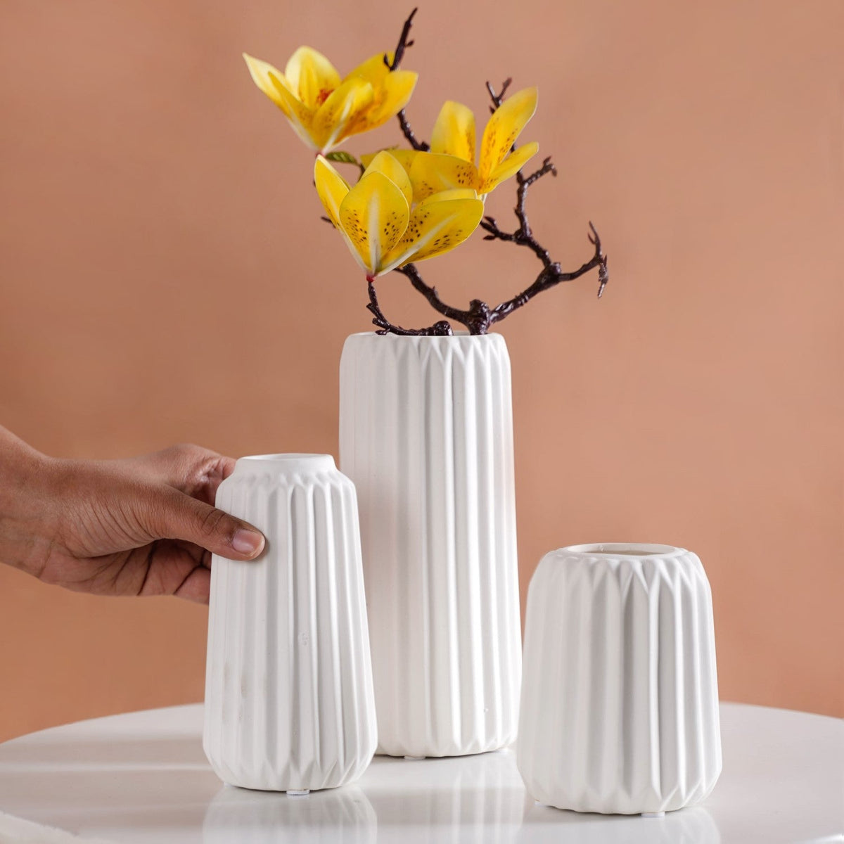 Minimalist Matte White Flower Vase Set Of 3 Nestasia