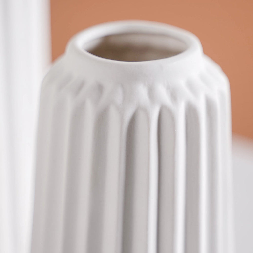 Minimalist Matte White Flower Vase Set Of 3 Nestasia