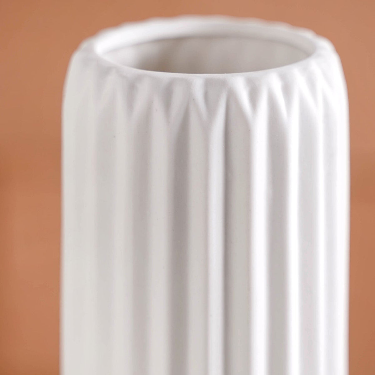 Minimalist Matte White Flower Vase Set Of 3 Nestasia
