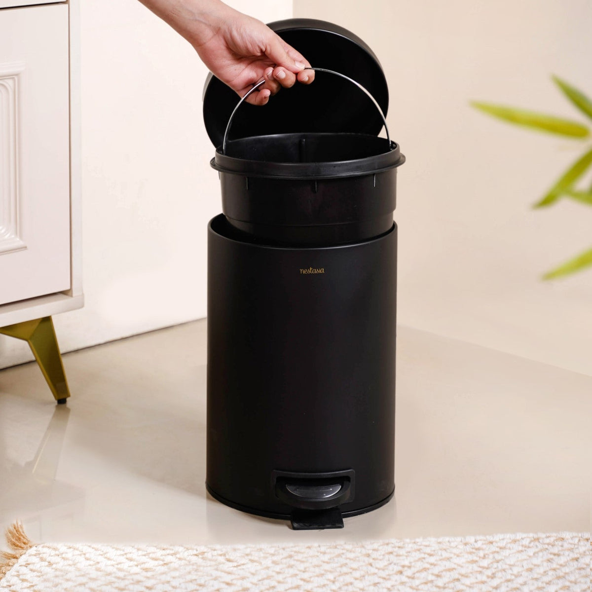 Clean Curve Metal Dustbin With Removable Bucket Black 7000ml Nestasia