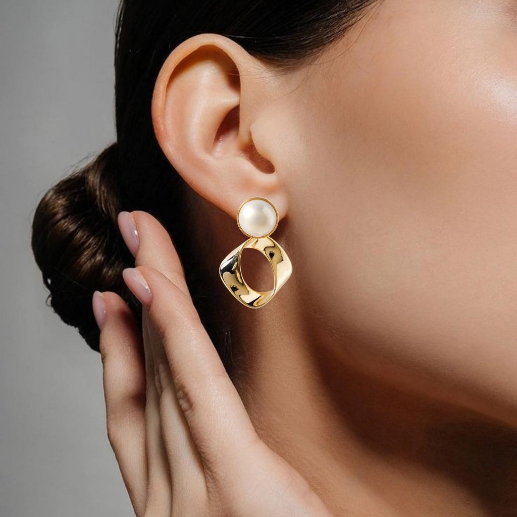 Modern Twist Dangle Earrings White Nestasia