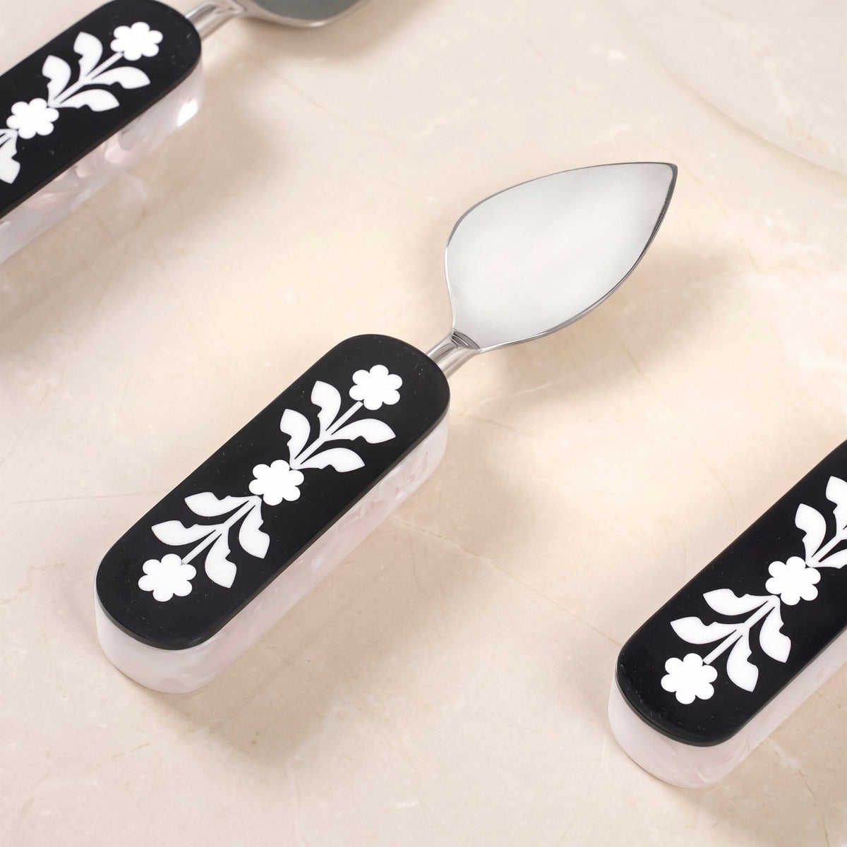 Monochrome Floral Gourmet Cheese Knife Set Of 3 Nestasia