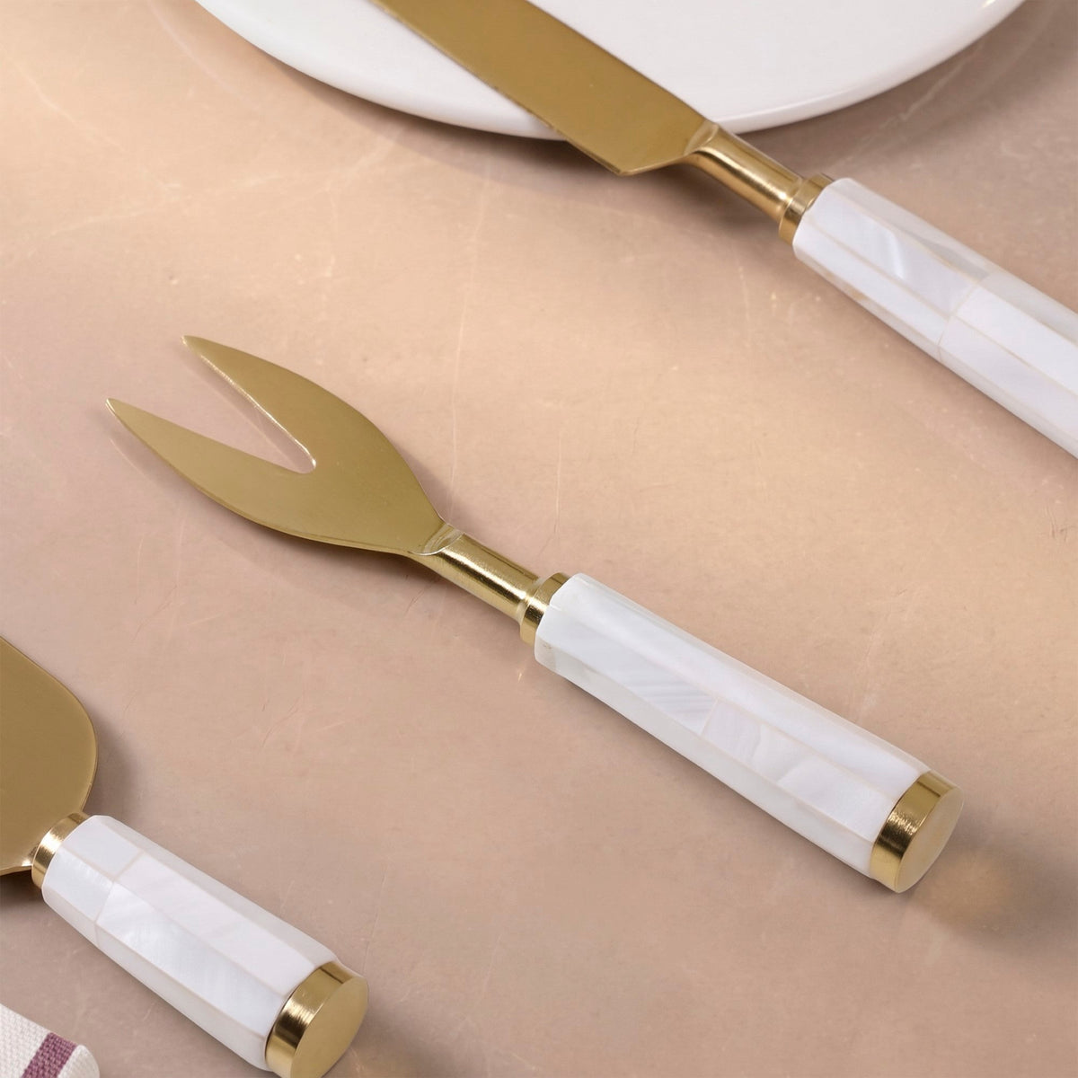 Mother Of Pearl Cheese Knife Set Of 3 Nestasia