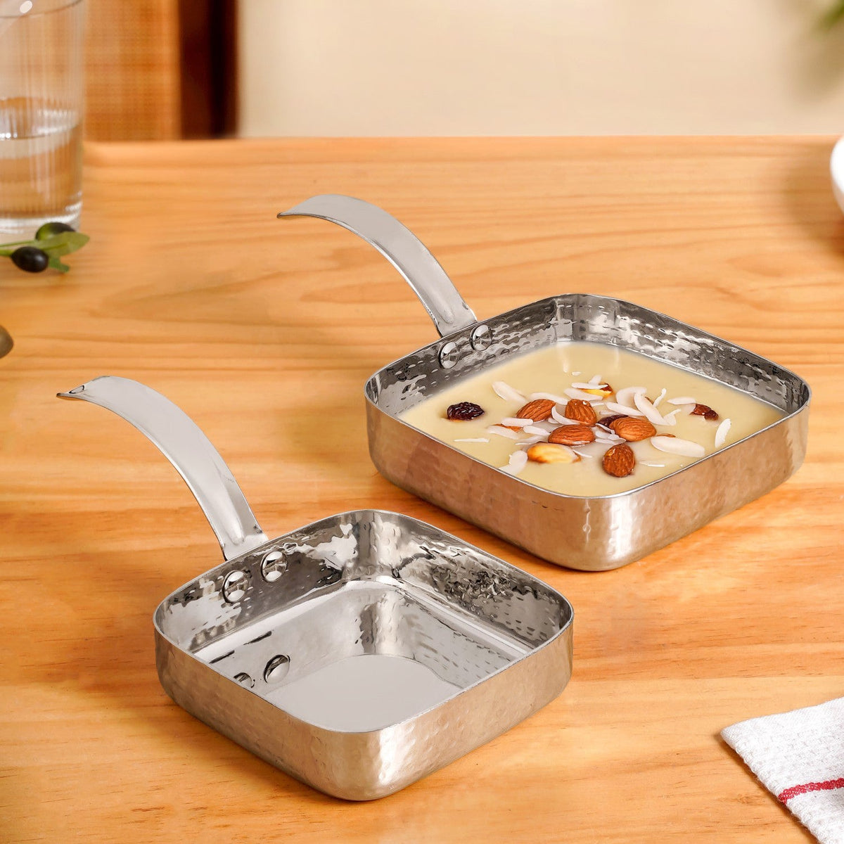 Multipurpose Hammered Stainless Steel Serving Pan Set Of 2 Nestasia