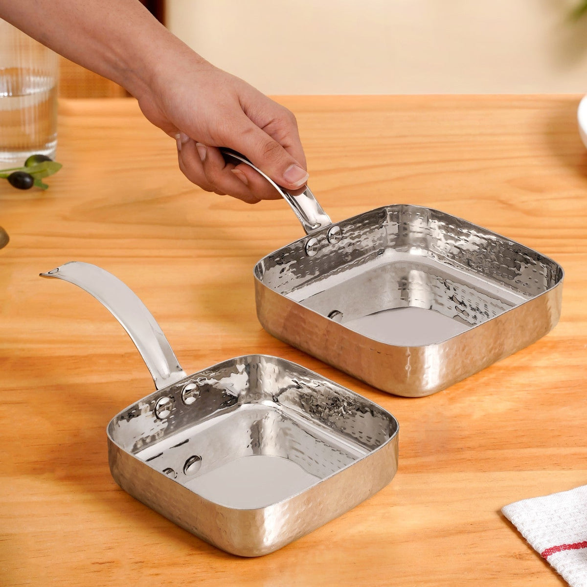 Multipurpose Hammered Stainless Steel Serving Pan Set Of 2 Nestasia