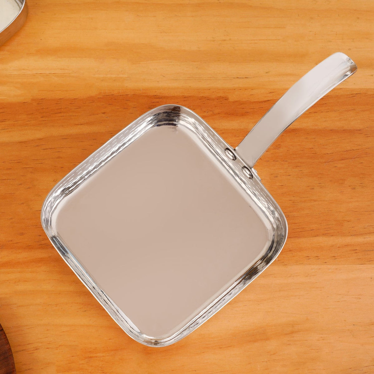 Multipurpose Hammered Stainless Steel Serving Pan Set Of 2 Nestasia