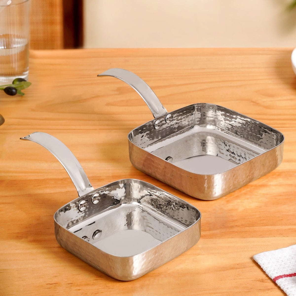 Multipurpose Hammered Stainless Steel Serving Pan Set Of 2 Nestasia