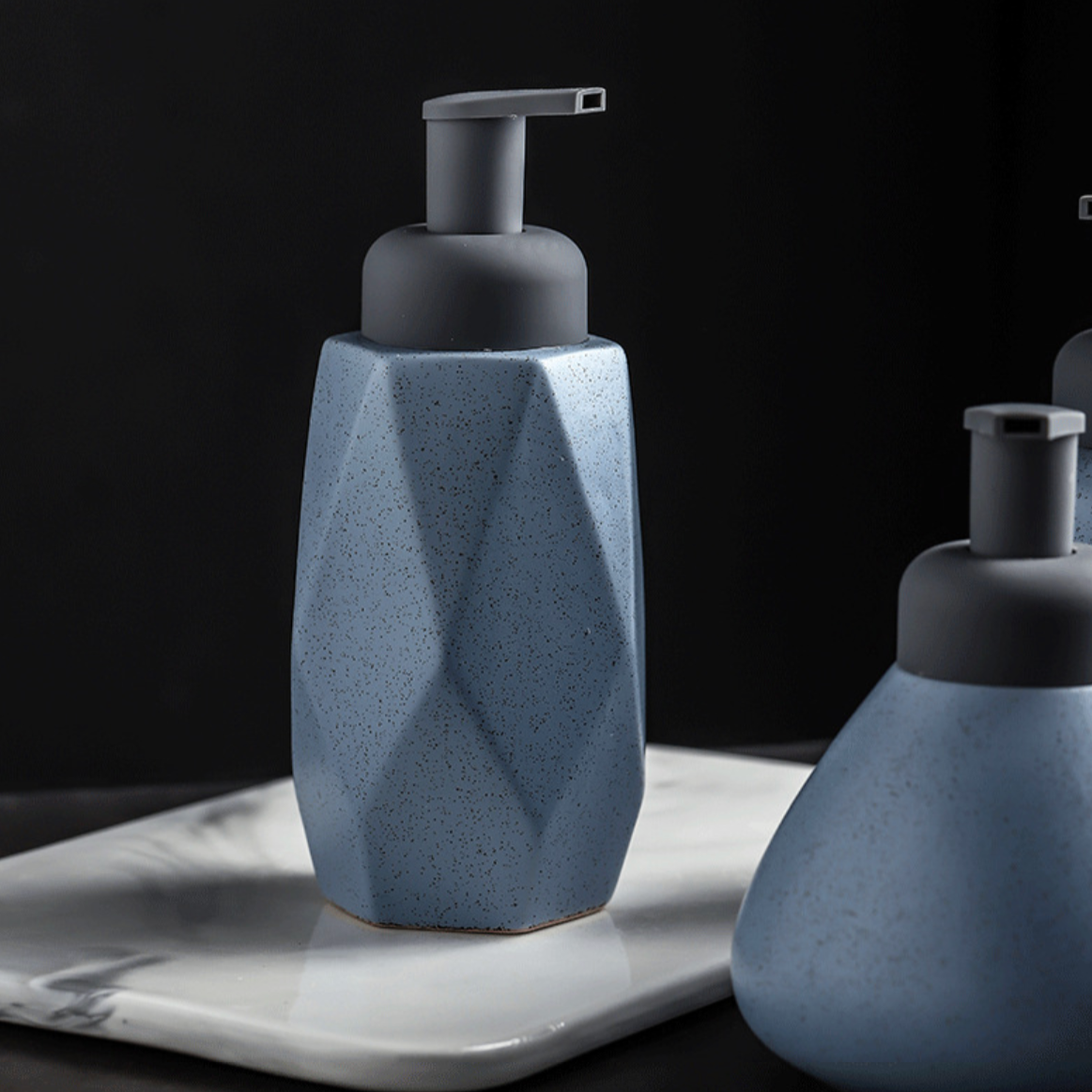 Liquid Soap Dispenser Nestasia