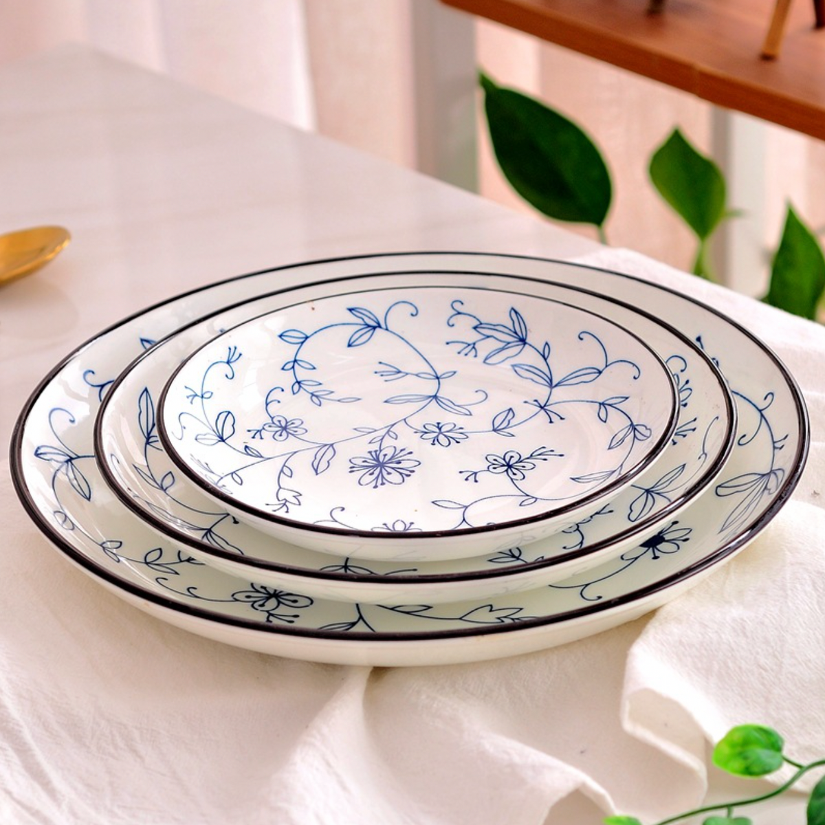 Blue and White Floral Snack Plate Nestasia
