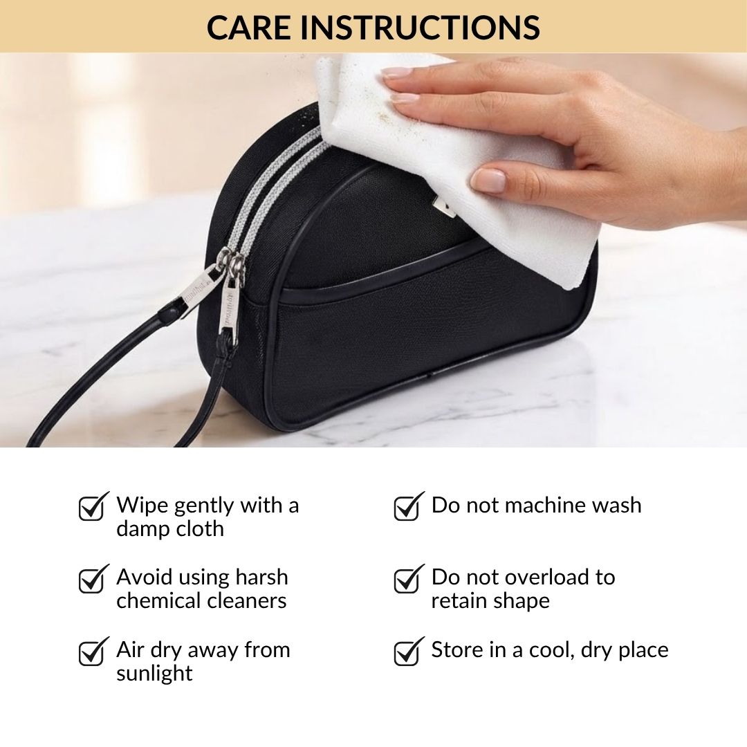 Signature Wristlet Wallet Black Nestasia