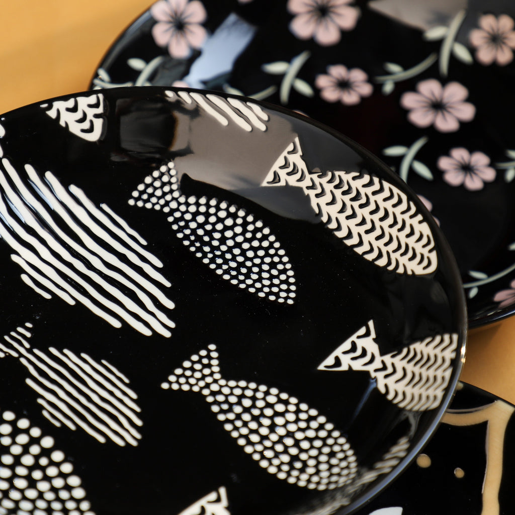 Natura Plates Black Nestasia