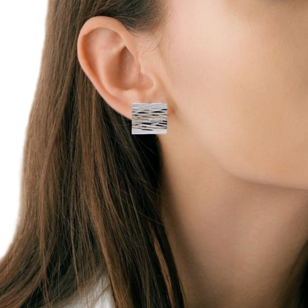 Natural Allure Sleek Silver Huggies Nestasia