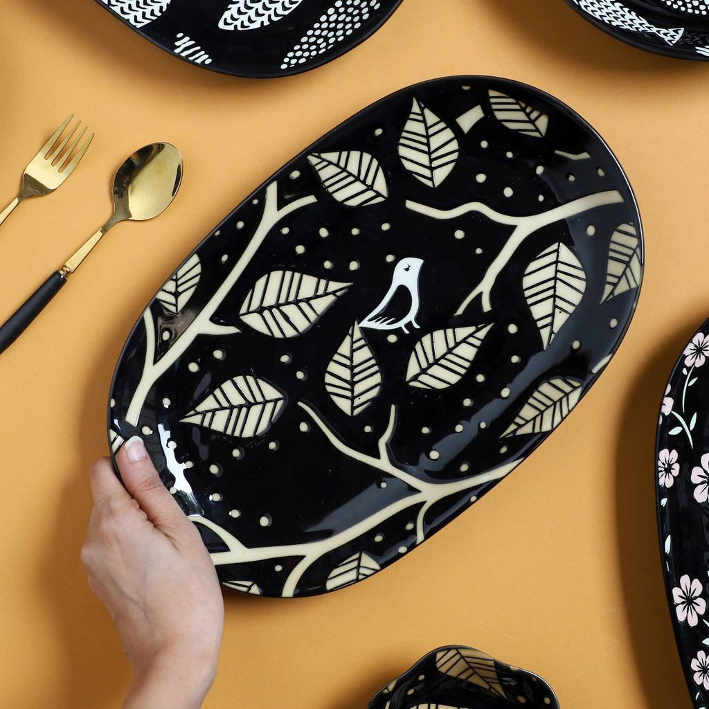 Oval Plates Black Nestasia