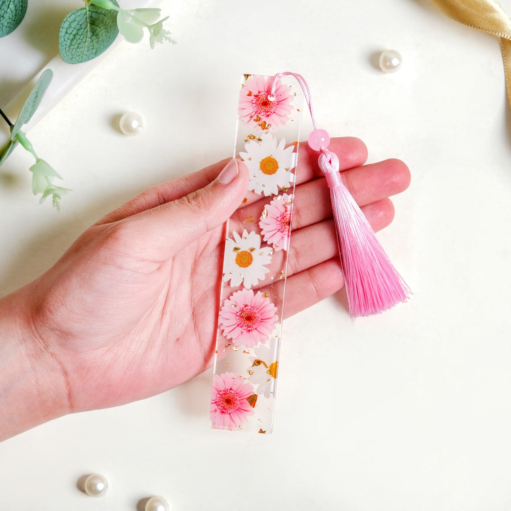 Wild Daisy Resin Bookmark With Pink Tassel Nestasia
