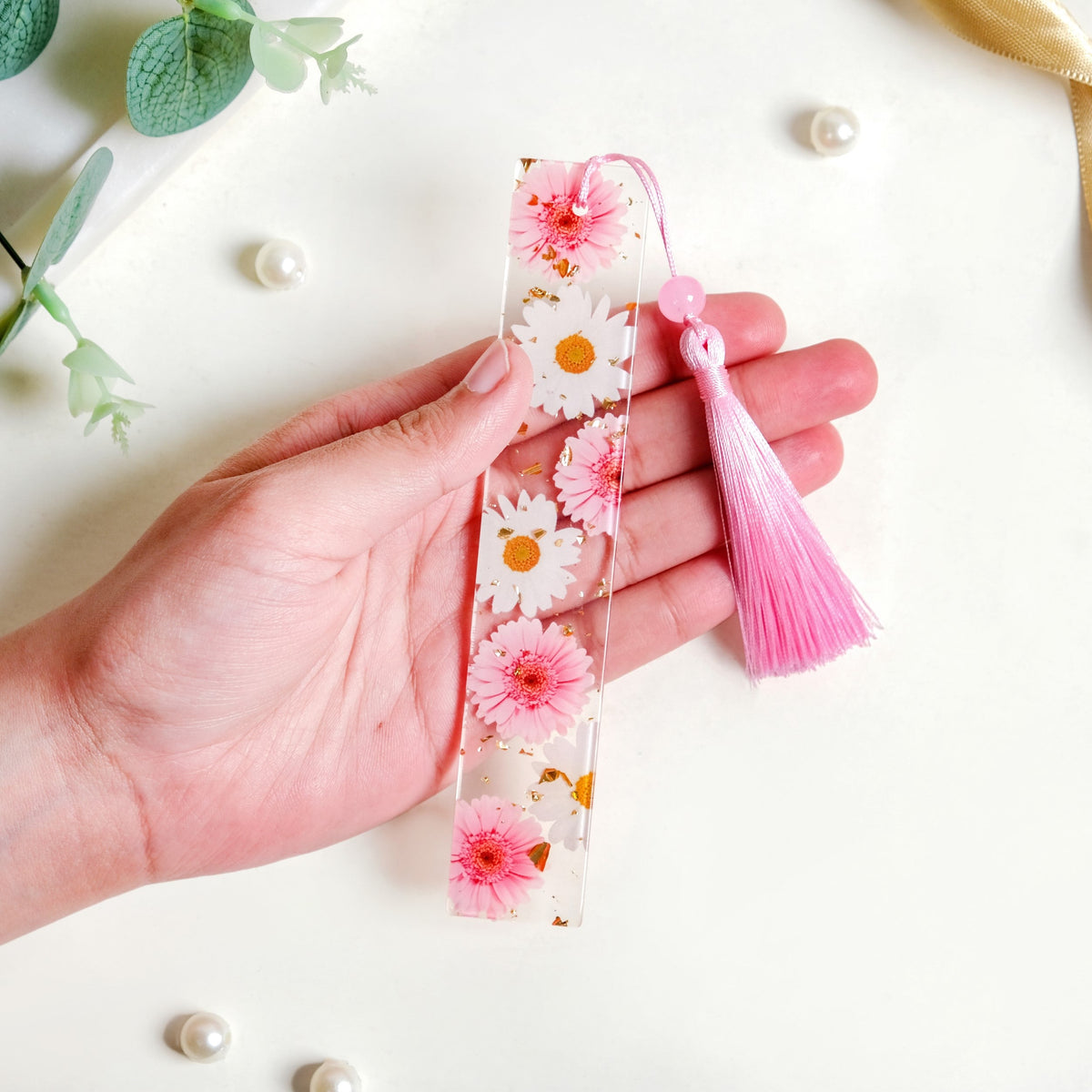 Wild Daisy Resin Bookmark With Pink Tassel Nestasia