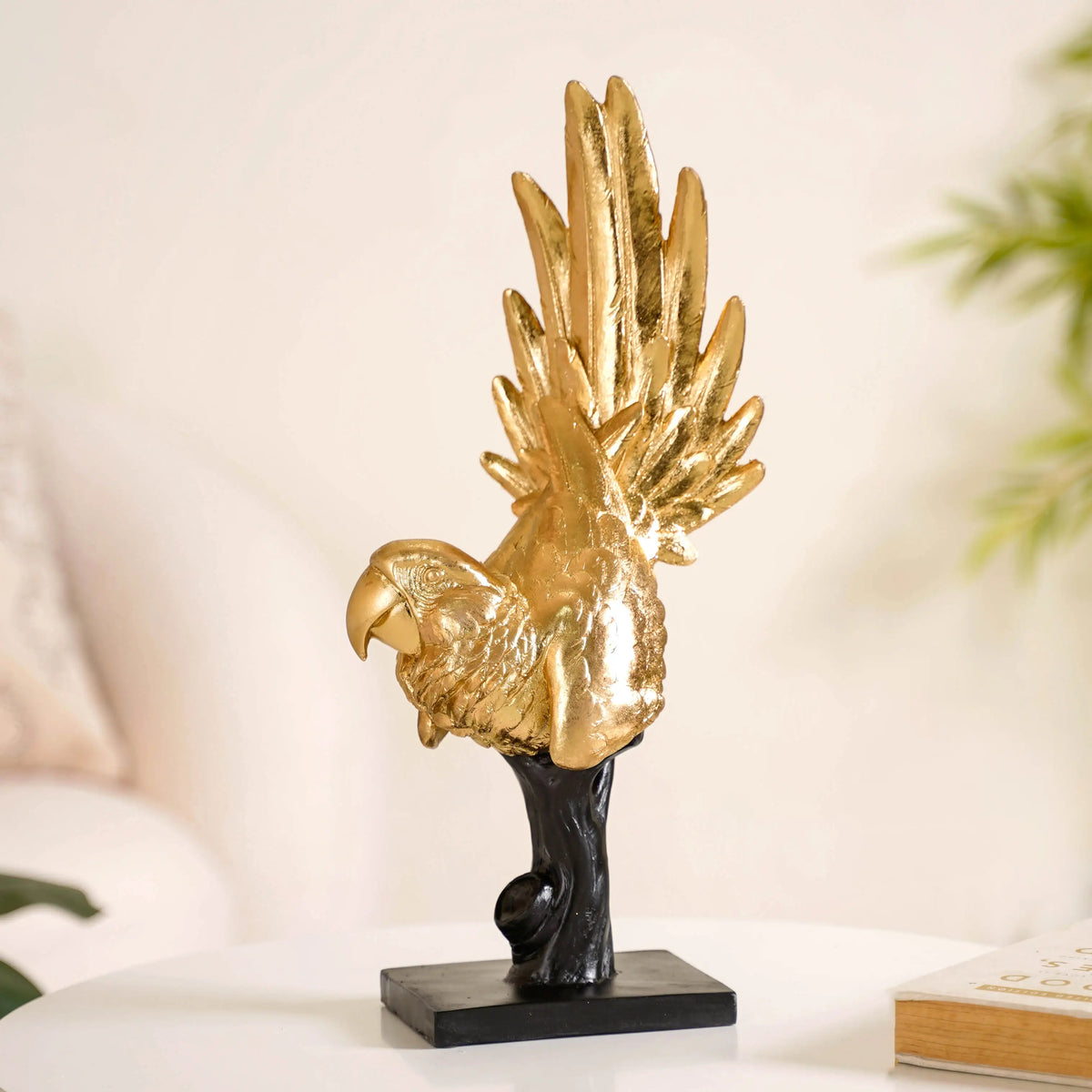 Elegant Macaw Showpiece Gold Nestasia