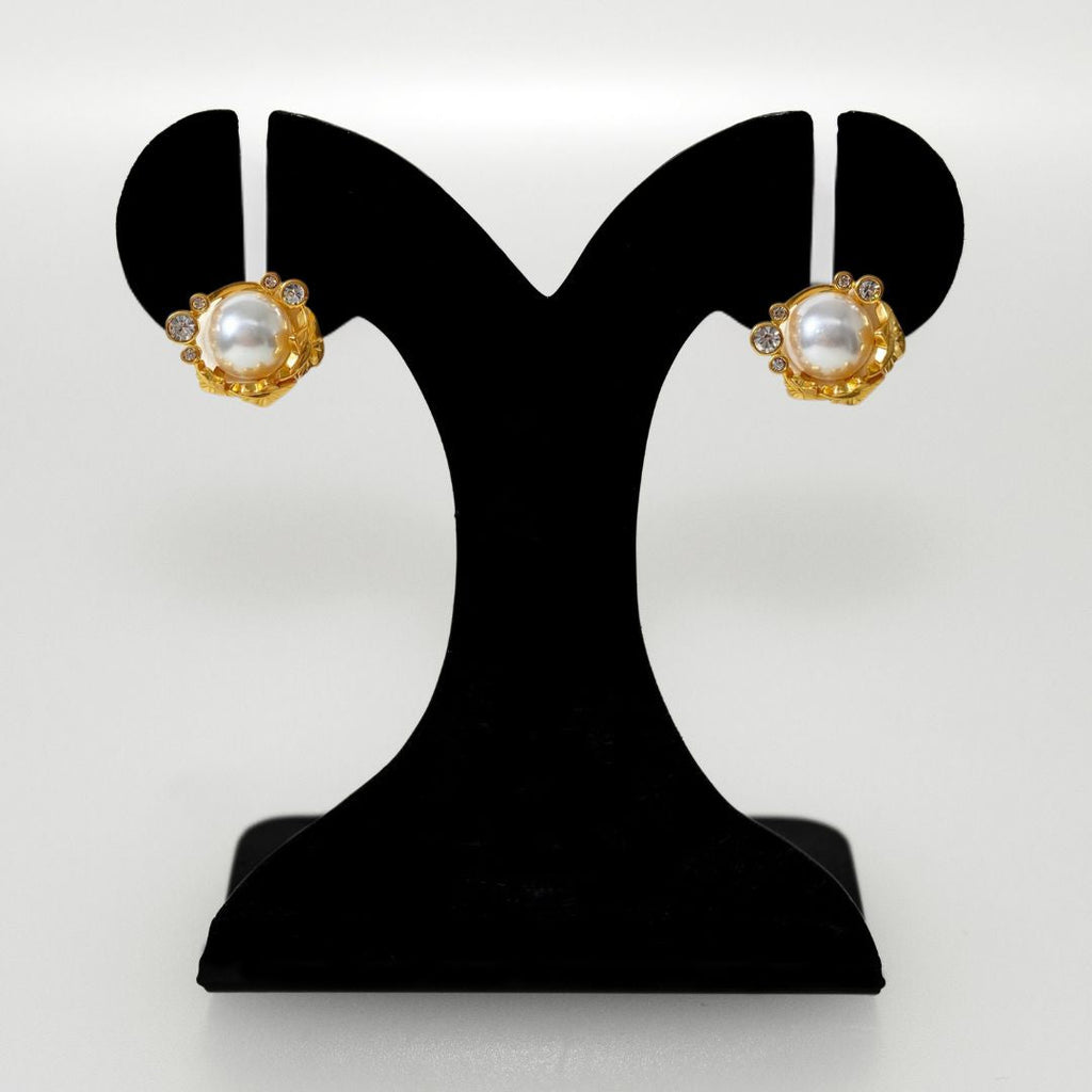 Pearl Fleur Stud Earrings Nestasia