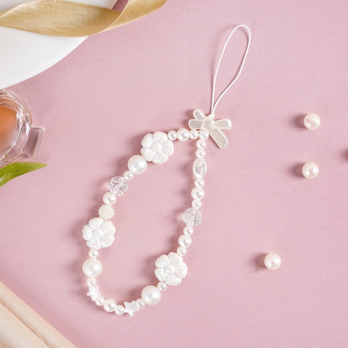 Pearly White Blossoms Phone Lanyard Nestasia