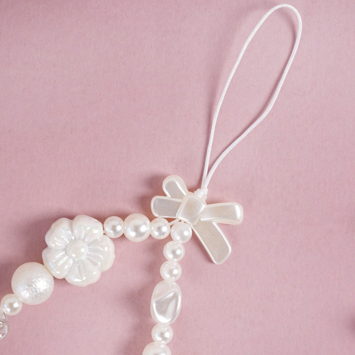 Pearly White Blossoms Phone Lanyard Nestasia