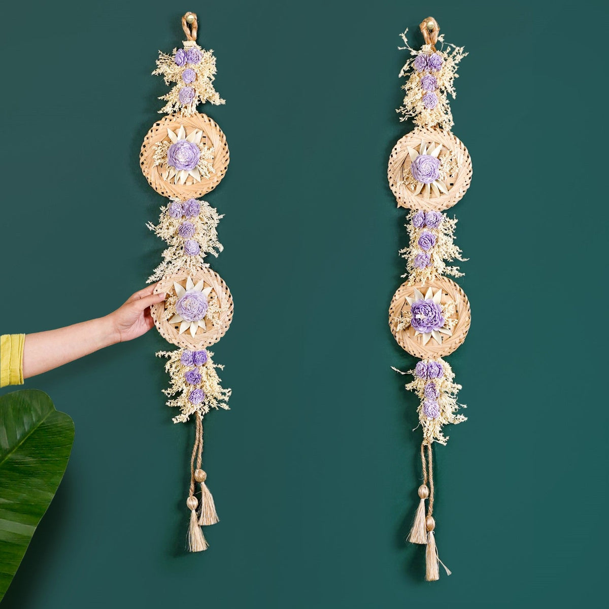 Sola Flowers And Corn Husk Leaves Organic Wall Hanging Set Of 2 Nestasia