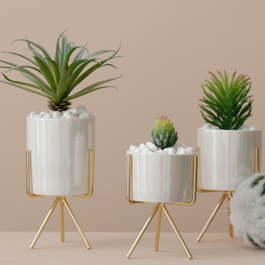 Planter With Stand Nestasia
