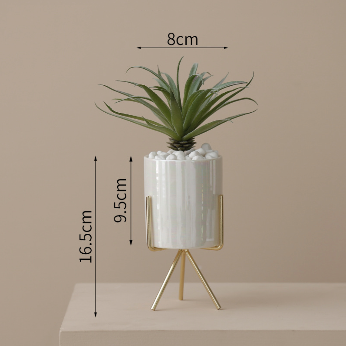 Planter With Stand Nestasia