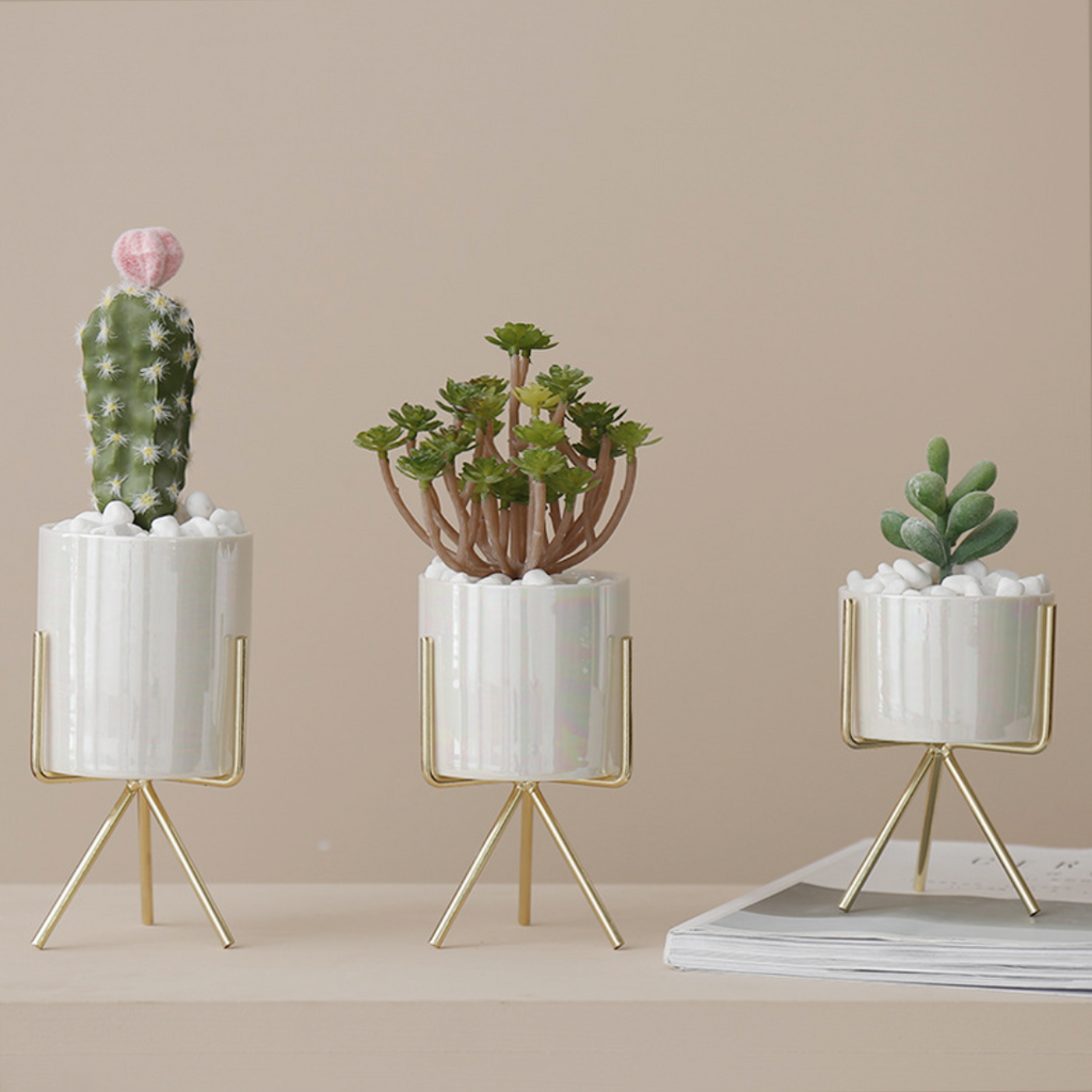 Planter With Stand Nestasia